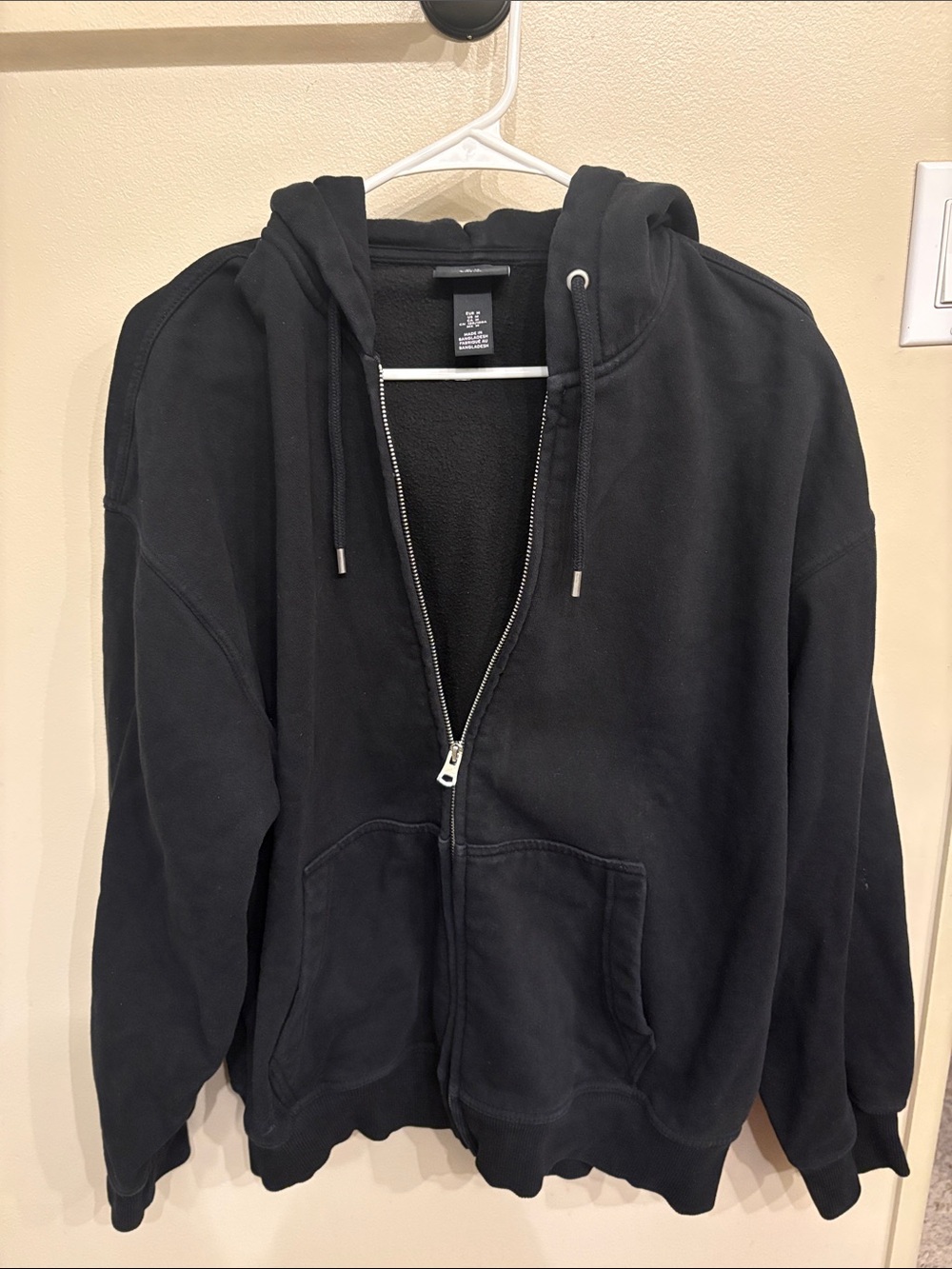 Men's Black Full-Zip Hooded Sweater